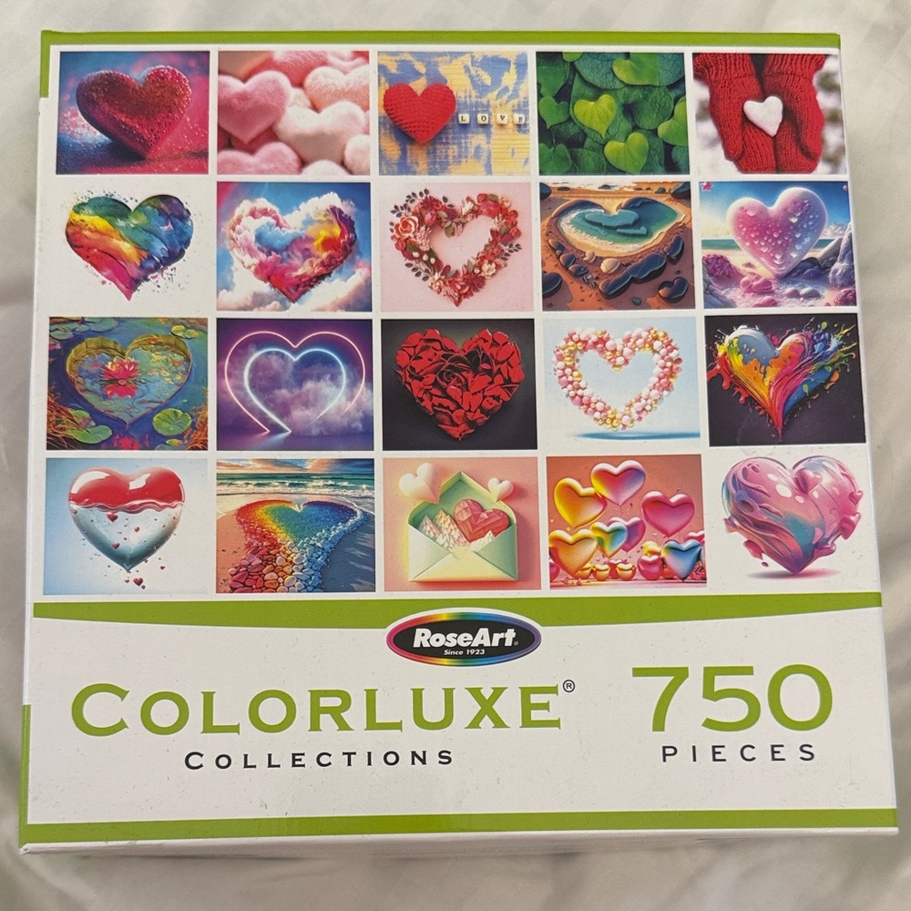 RoseArt Colorluxe 750 Piece Puzzle